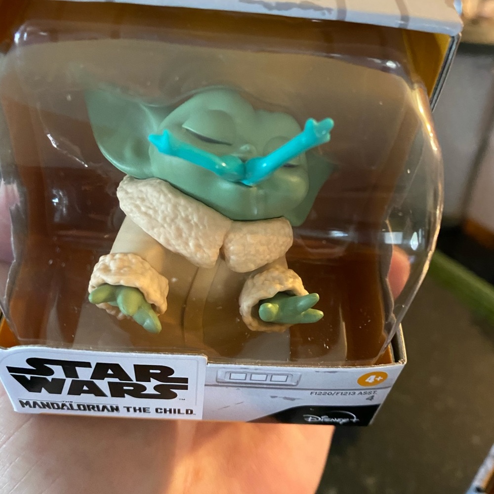 COPY - STAR WARS THE BABY YODA BOUNTY COLLECTION